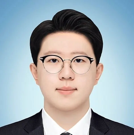 Headshot of Jay, quoted on the homepage